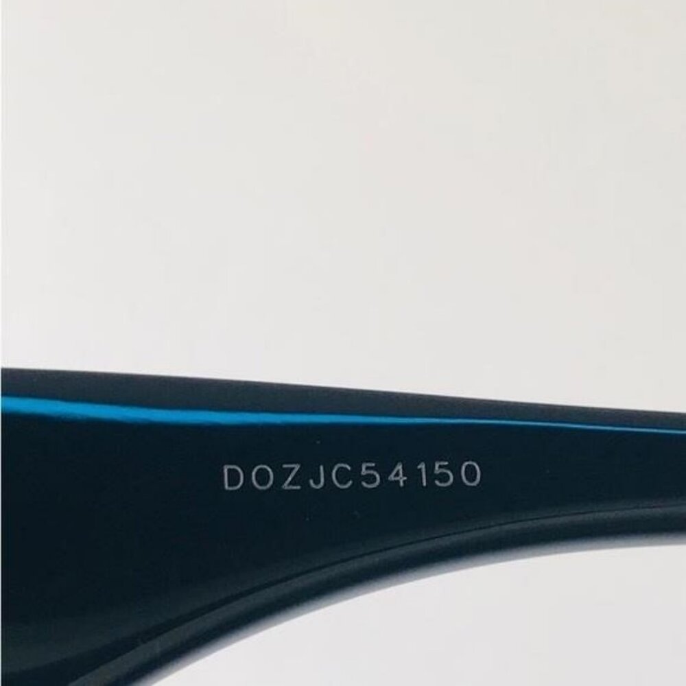 GUCCI GG1428O 001 square Gucci optical comes in a shiny black frame - Picture 5 of 15